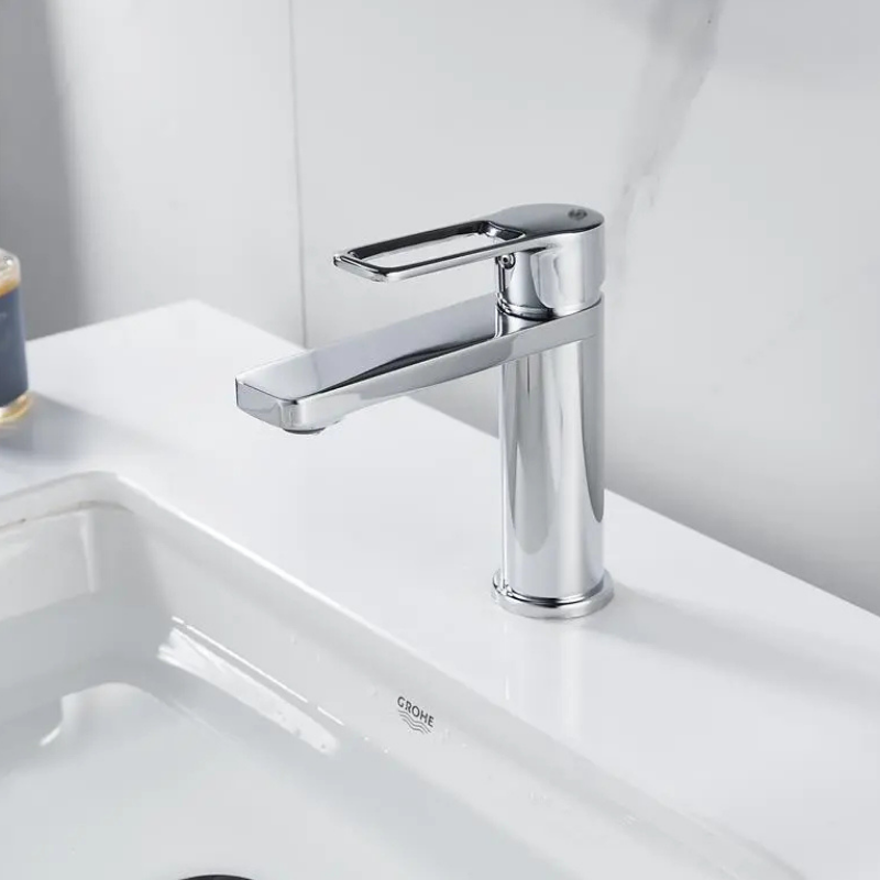 Ikebana Short Basin Faucet